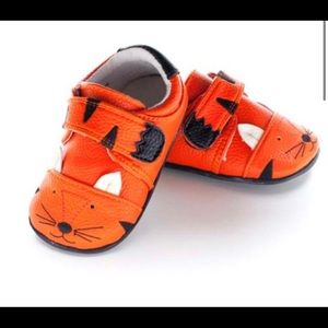 New Jack & Lily baby moccasins Tiger